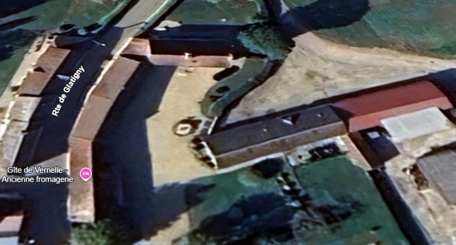 Vue aérienne de la ferme de Glatigny